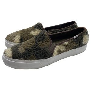 Keds Slip On Shoe Women's Fuzzy Sherpa Green Camo Casual Size 8